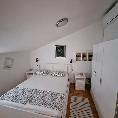 Sweet Apartment Postira