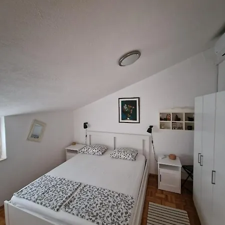 Apartment Sweet Postira